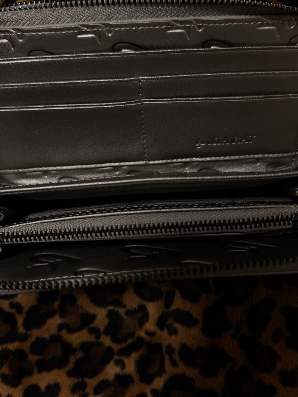 Monogram “platinum” tote & matching wallet - Picture 5 of 9